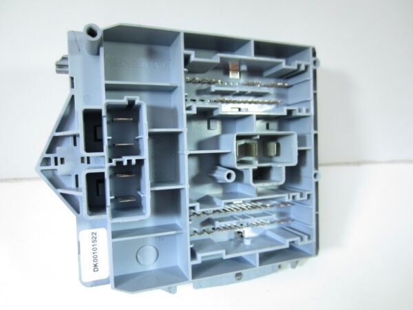 Compartiment moteur boîte à fusibles Alfa 147 – Image 2