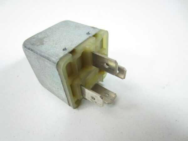 Argent Relay Control Éclairage Lancia Thème Fiat Croma