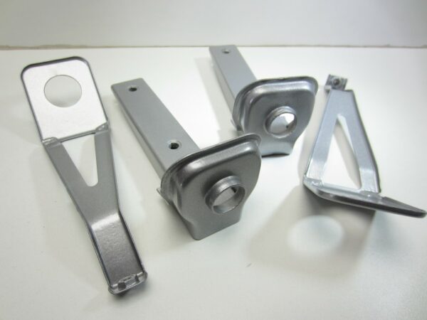 Set 4 Halterungen Heckstoßstange Lancia Delta Integrale überholt und verbessert – Bild 2