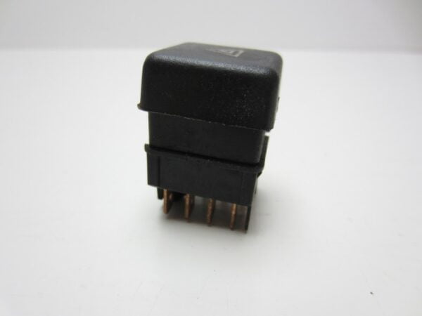 Knop dashboard Lancia Delta Integrale gevarenlichten - Afbeelding 2