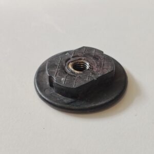 Pince Fixation de pare-chocs arrière Lancia Delta Integrale -USED-