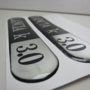 Adesivo logo Fender Lancia Kappa 3.0 -IMITAZIONE- set 2pz.