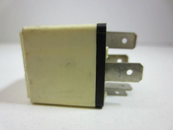 Relay white 5-pole 25A for a.o. Radiator fan Lancia Delta Integrale NOS