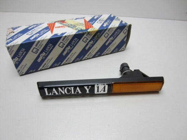 Knipperlicht spatbord Lancia Ypsilon links 1.4