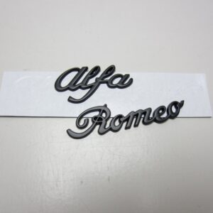 Zwart metalen Alfa Romeo logo geschreven stijl Imitatie