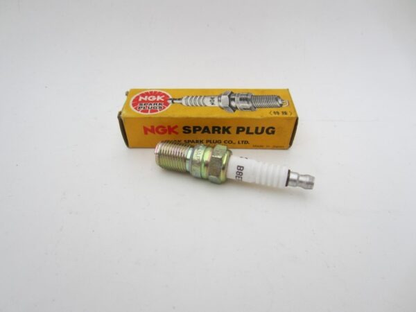 Bougie NGK 1049 B8EFS