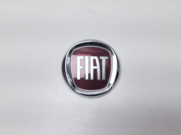 Fiat Logo rood voorzijde Fiat Seicento 2009