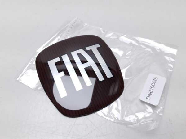 Reparatie binnendeel logo Fiat rood 500X 500 (s)