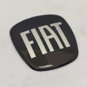 Réparation de la partie intérieure du logo Fiat noir 500X 500 (s)
